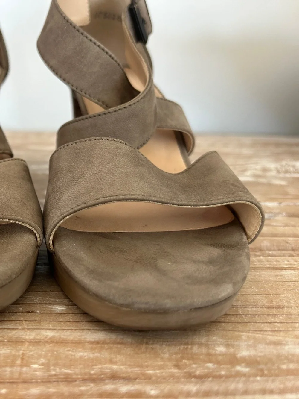 Paul Green Ankle Strap Platform Sandal with Block Heel in Tan Suede Sz 9